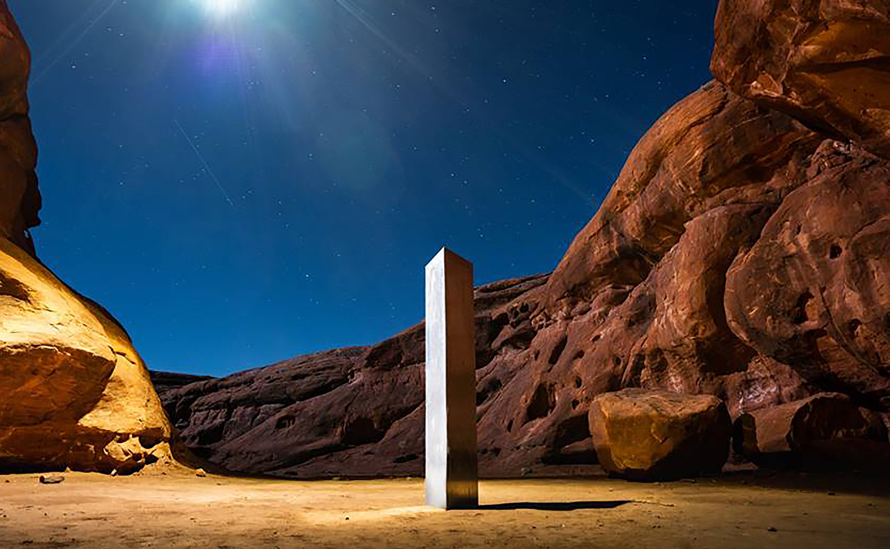 Monolit objavený uprostred pustiny v Utahu spôsobil na internete veľký rozruch.
