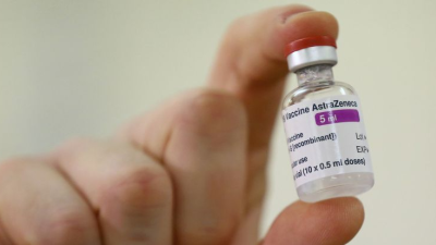 Tretia vakcína proti covidu by v EÚ mohla byť schválená ešte v januári