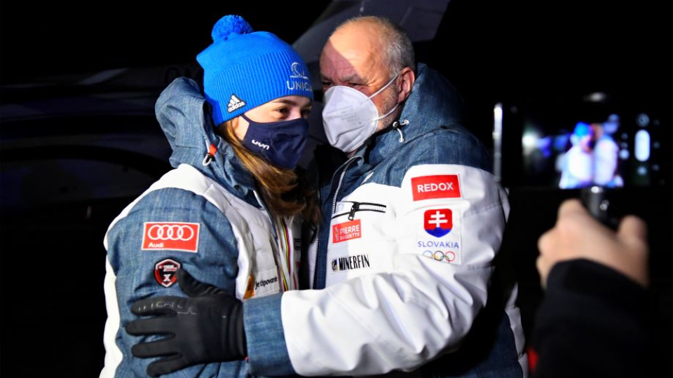 Slovenská lyžiarka Petra Vlhová a jej otec Igor Vlha.