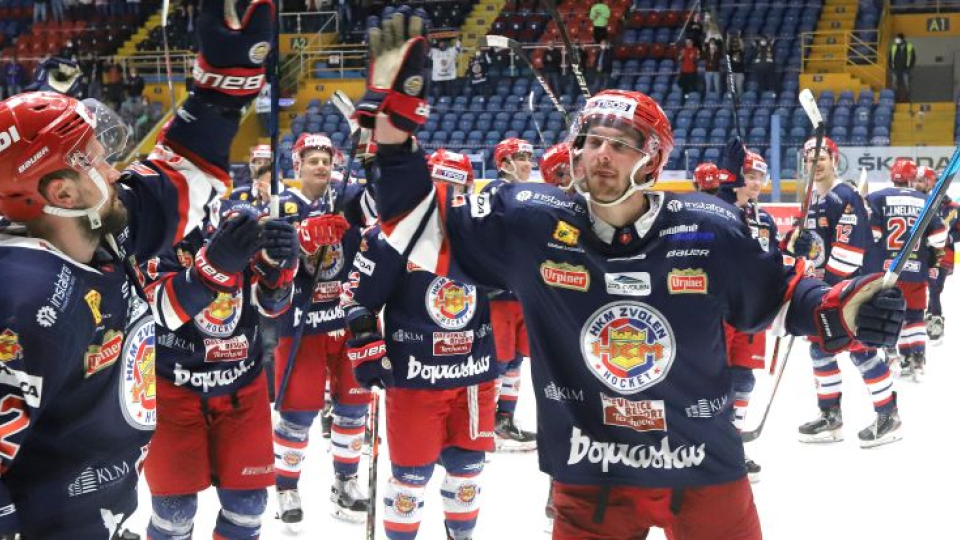 Zvolenskí hokejisti po triumfe nad Popradom