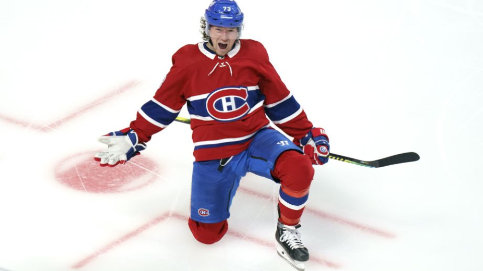 Tyler Toffoli z Montrealu Canadiens po strelení postupového gólu.