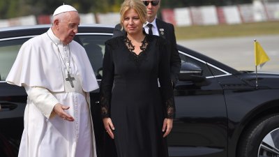 Pápež František už odcestoval a lúčil sa so Slovenskom: Nosím vás všetkých vo svojom srdci