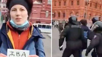 VIDEO: Dievčina v Moskve ukázala do kamery papier a okamžite ju zatkli. Neuveríte, čo na ňom bolo napísané