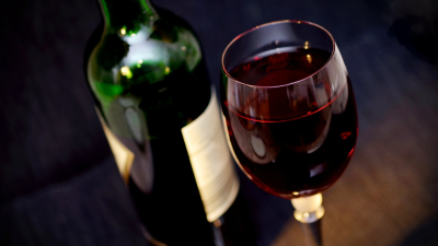 Zlepšuje pamäť a chráni pred depresiou. Čo všetko ste o víne nevedeli?