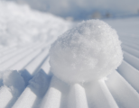 Radiačné ochladzovanie: Prečo je pri snehovej pokrývke chladnejšie?
