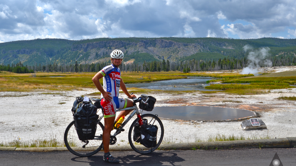 32-ročný Karol Voltemár sa nedávno vrátil z cesty okolo sveta na bicykli.