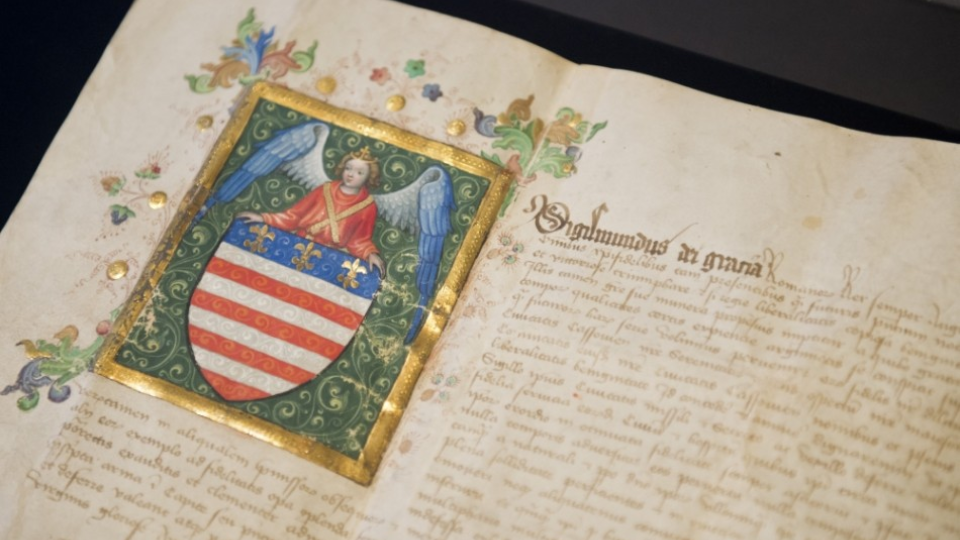 Na snímke najstaršia erbová listina v Európe vydaná pre mesto. Ľudovít Veľký listinou zo 7. mája 1369 udeľuje mestu Košice erb. 
