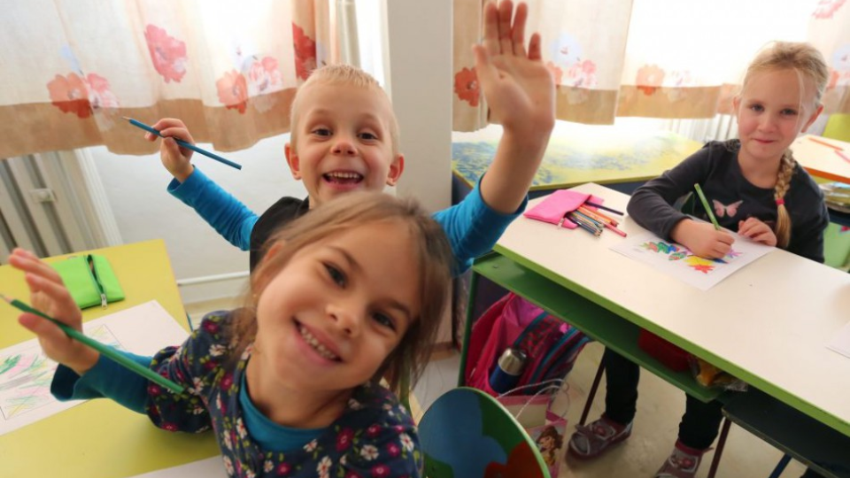 Na snímke deti počas vyučovania v súkromnej základnej škole U Filipa v Banskej Bystrici 17. októbra 2016.