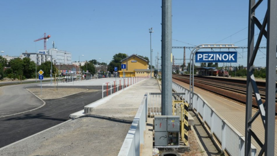 Železničná stanica Pezinok 