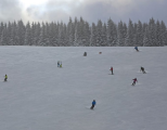 Snehové správy: Upravené svahy ponúka takmer sto lyžiarskych stredísk