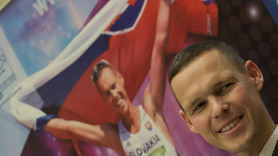 Na snímke zlatý olympijský víťaz v chôdzi mužov na 50 km Matej Tóth.