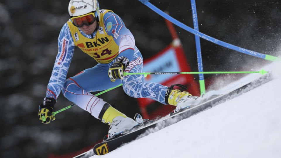 Na ilustračnej snímke je slovenský lyžiar Adam Žampa 