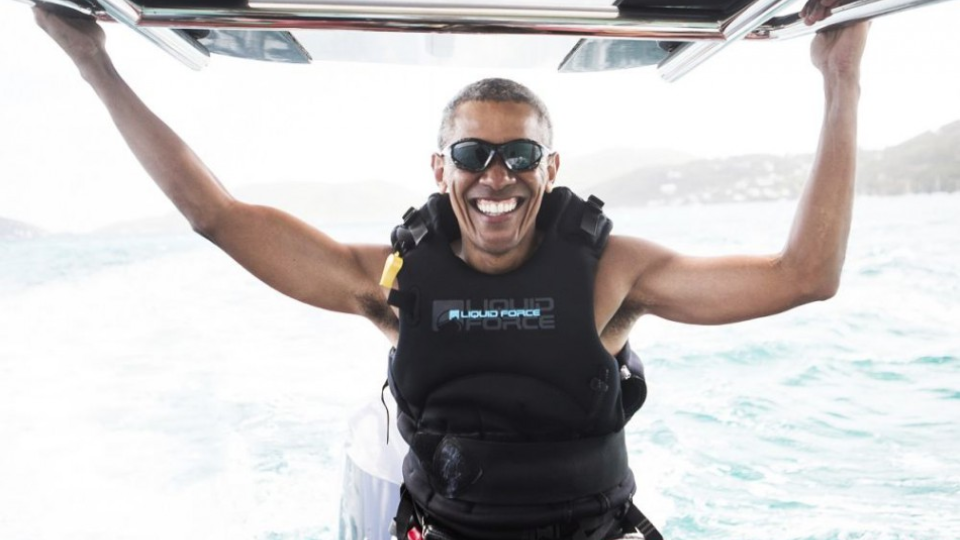 Exprezident USA B.Obama dovolenkuje na Britských Panenských ostrovoch.
