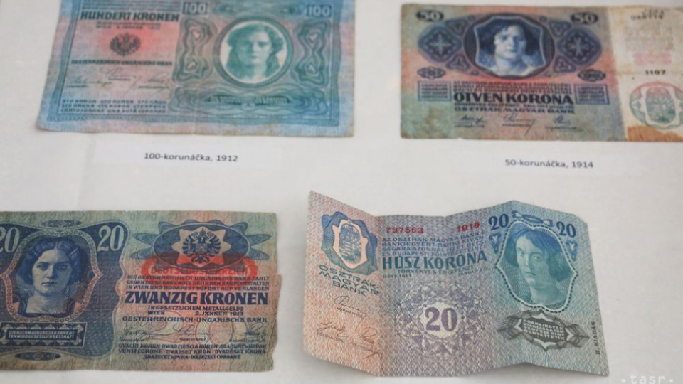 Na snímke bankovky z rokov 1912 až 1916.