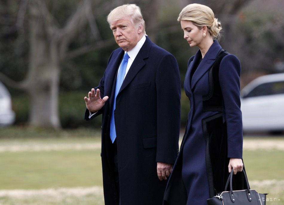Americký prezident Donald Trump s dcérou Ivankou, archívne foto.