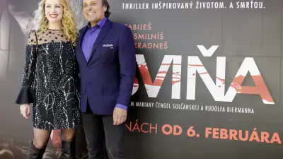 Na snímke zľava herečka Diana Mórová, ktorá stvárnila postavu Direktorky a herec Jozef Vajda, ktorý stvárnil postavu Wagnera