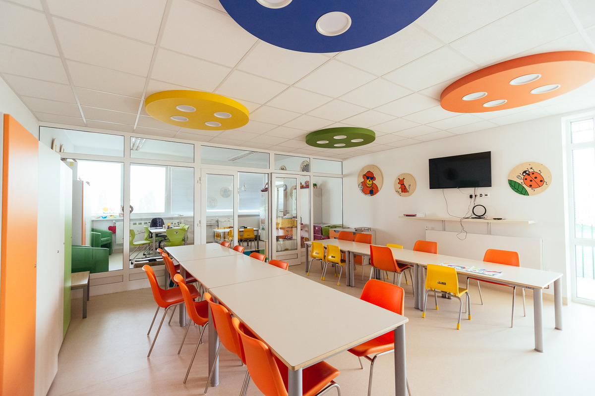 Zrekonštruované priestory jedálne na detskej nefrológii v Národnom ústave detských chorôb v Bratislave.